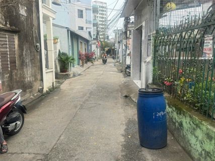Bán đất hẻm Đường 147 Phước Long B, DT 154m2 ngang 6.2m, xây 4 lầu, cách Vành Đai 2 30m.